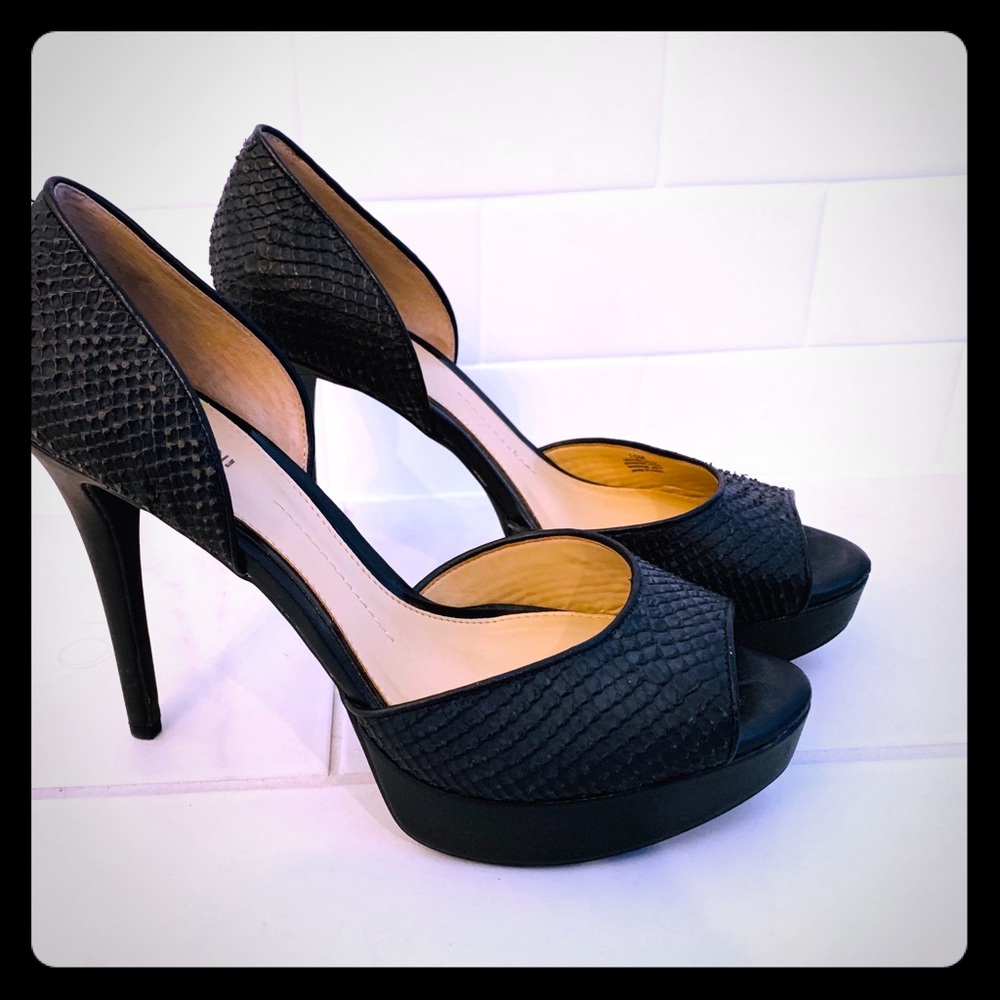 Gianni Bini platform leather heels size 10